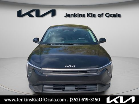 New 2025 Kia K4 LXS image 8