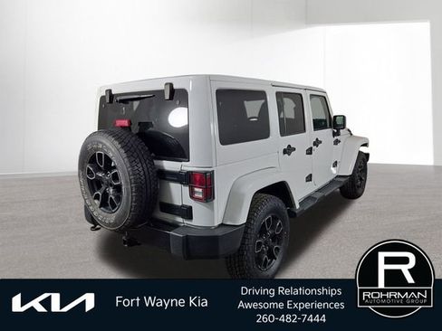 Used 2018 Jeep Wrangler Unlimited Sahara w/ Dual Top Group image 6