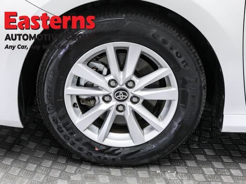 Used 2025 Toyota Camry LE FWD image 31