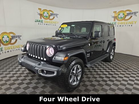 Used 2020 Jeep Wrangler Unlimited Sahara AWD/4WD image 3