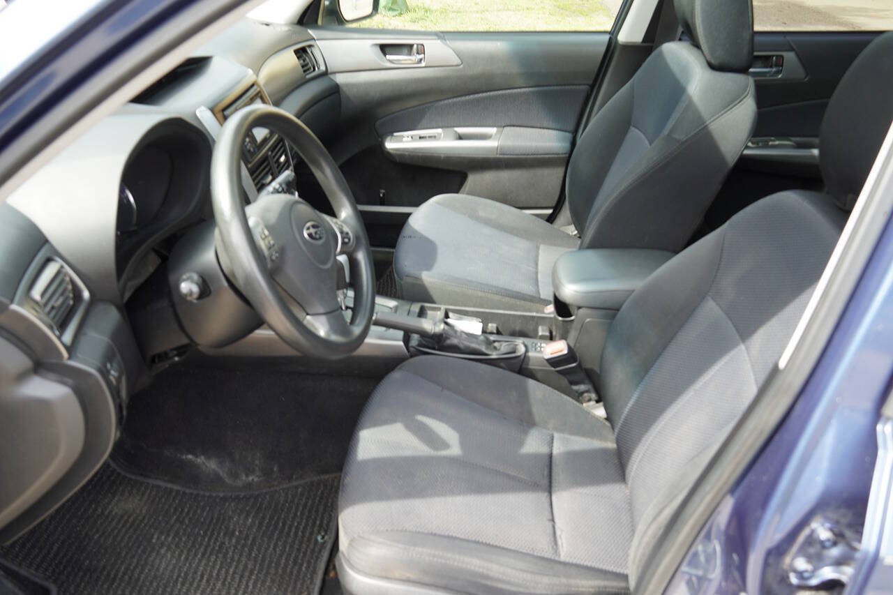Used 2012 Subaru Forester 2.5X Premium AWD/4WD image 11