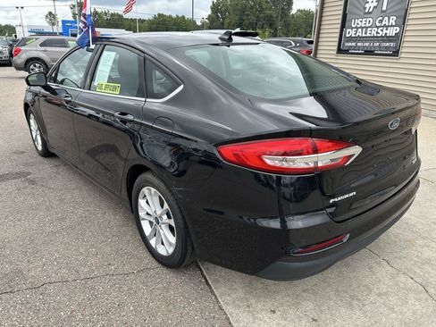 Used 2020 Ford Fusion SE FWD image 7