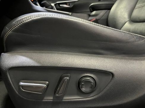 Certified 2021 Toyota RAV4 XLE Premium AWD/4WD image 15