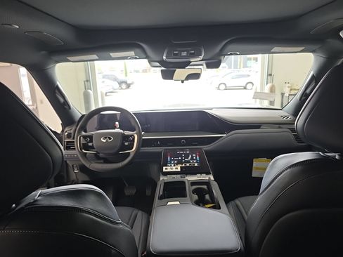 New 2026 INFINITI QX80 4WD w/ Sport Exterior Package image 32