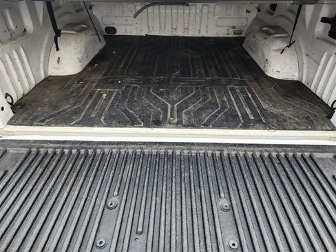 Used 2018 Ford F150 Lariat w/ Equipment Group 502A Luxury image 8