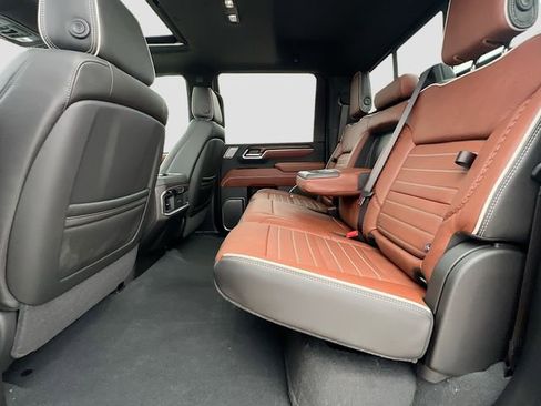 New 2026 GMC Sierra 2500 Denali Ultimate AWD/4WD image 17
