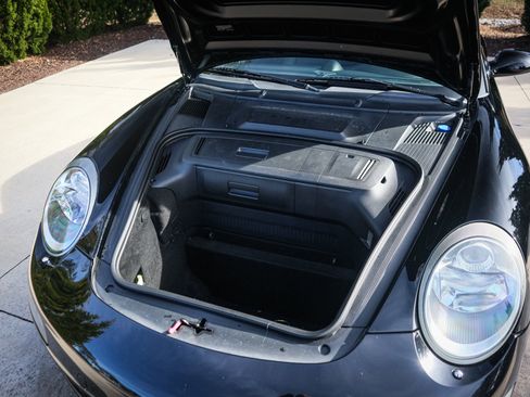 Used 2005 Porsche 911 Carrera S image 30