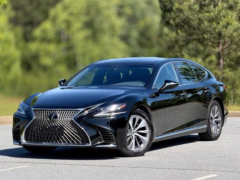 Used 2018 Lexus LS 500 AWD w/ Accessory Package (Z2) image 8