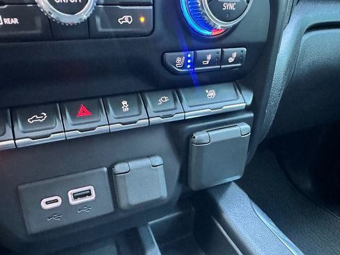 Used 2020 GMC Sierra 3500 Denali w/ Denali Ultimate Package AWD/4WD image 54