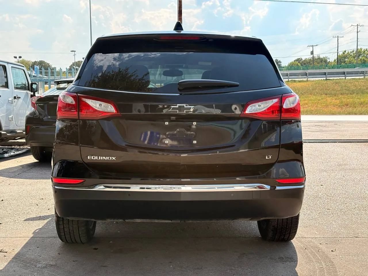 Used 2020 Chevrolet Equinox LT w/ Midnight Edition FWD image 4