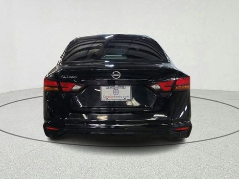 Used 2022 Nissan Altima 2.5 S image 3