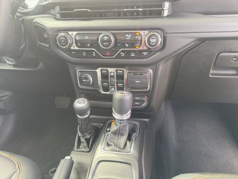 New 2025 Jeep Wrangler Sahara image 20