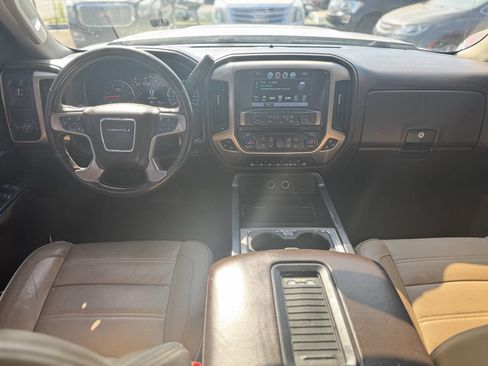 Used 2017 GMC Sierra 3500 Denali w/ Duramax Plus Package RWD image 15