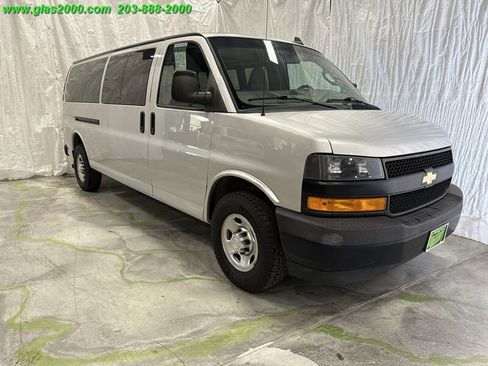 Used 2019 Chevrolet Express 3500 LS image 2
