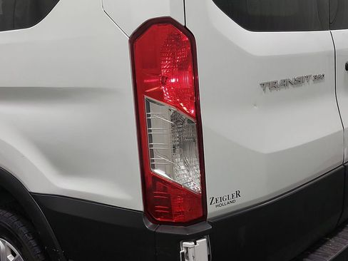 Used 2022 Ford Transit 350 XLT image 36
