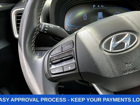 Used 2025 Hyundai Venue SEL FWD image 15