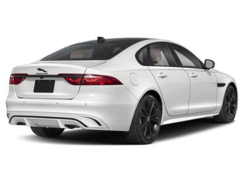 Used 2024 Jaguar XF R-Dynamic SE AWD/4WD image 2