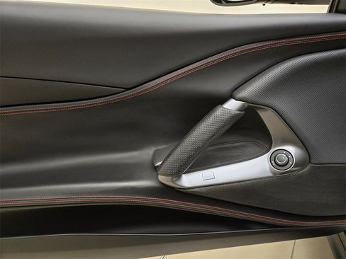 Used 2020 Ferrari 812 Superfast image 30