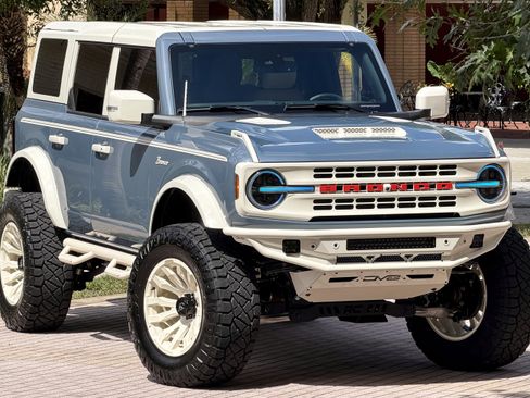 Used 2025 Ford Bronco Outer Banks AWD/4WD image 25