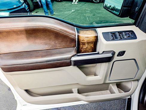 Used 2019 Ford F150 Limited image 21