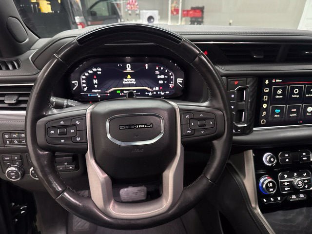 Used 2023 GMC Yukon XL Denali w/ Denali Reserve Package AWD/4WD image 11