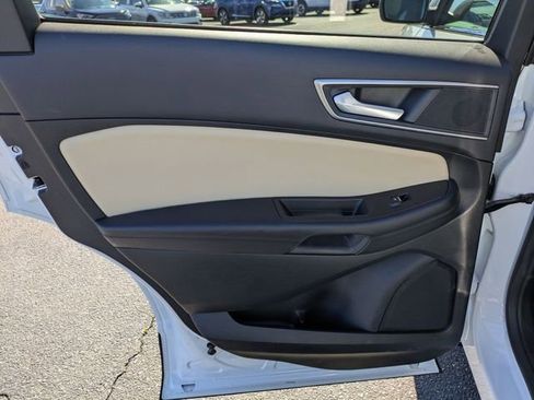 Used 2022 Ford Edge SEL image 26