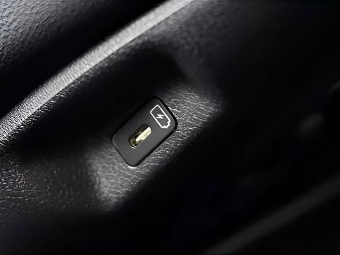 Used 2024 Kia Sportage X-Line w/ X-Line Premium Package image 46