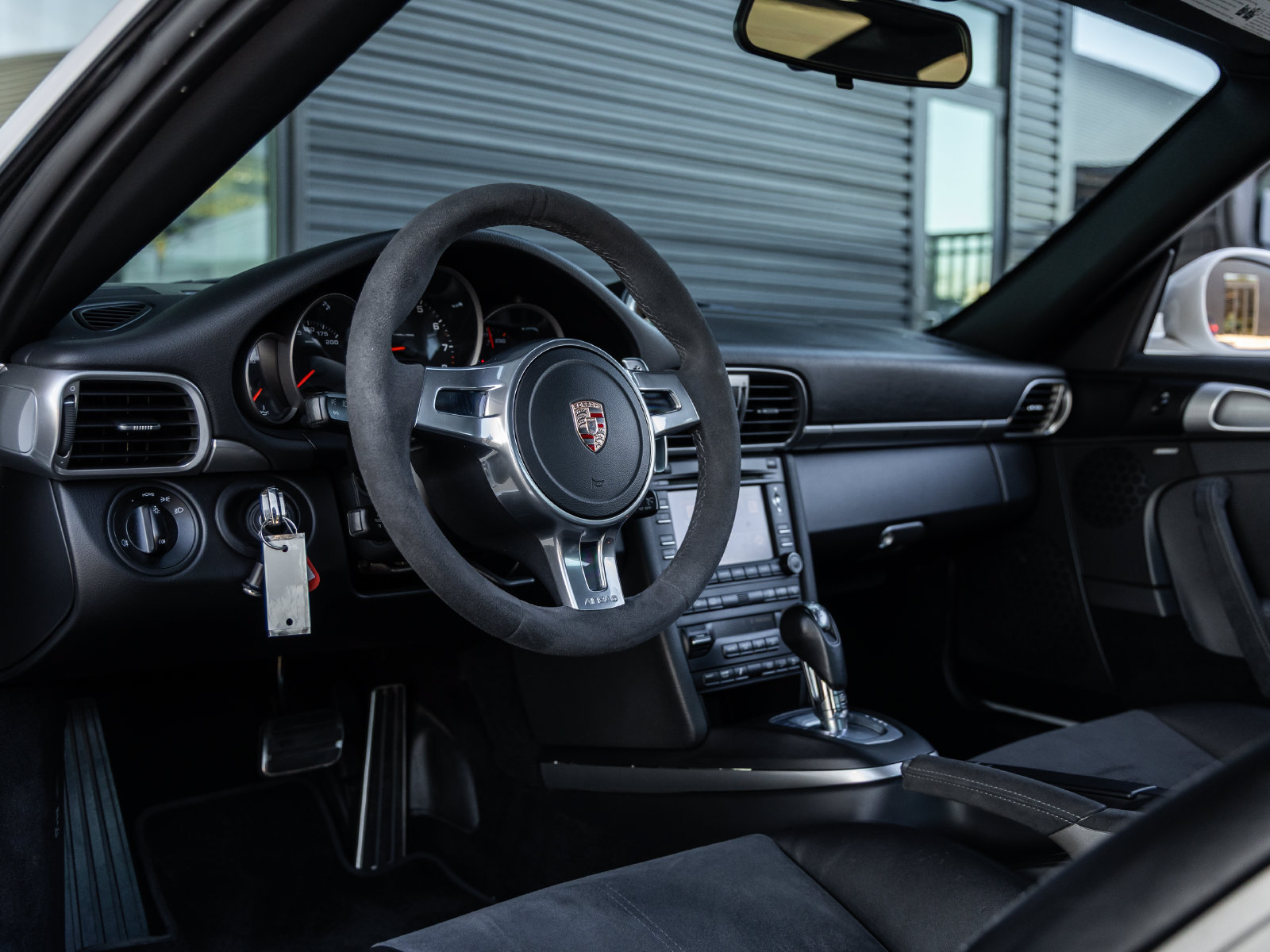 Used 2012 Porsche 911 Carrera 4 GTS AWD/4WD image 4