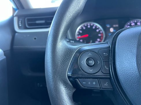 Used 2021 Toyota RAV4 LE image 20