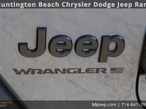 Used 2023 Jeep Wrangler Sport image 8