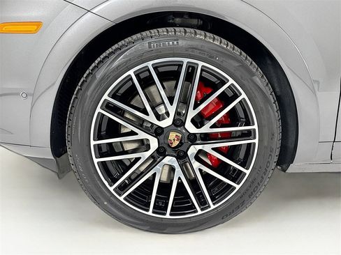 New 2026 Porsche Cayenne S image 33