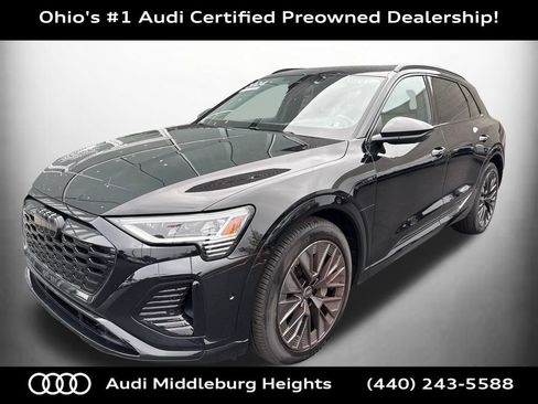 Used 2024 Audi Q8 e-tron Prestige w/ Prestige Package AWD/4WD image 4