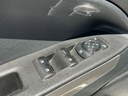 Used 2021 Ford EcoSport Titanium FWD image 10