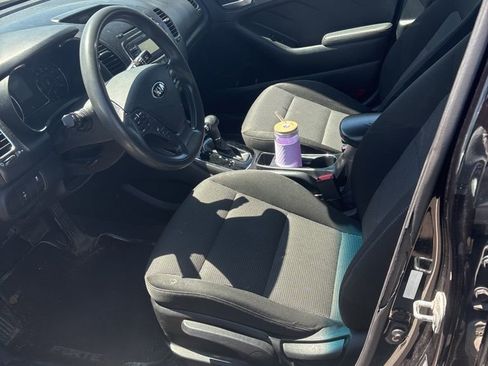 Used 2018 Kia Forte LX FWD image 6