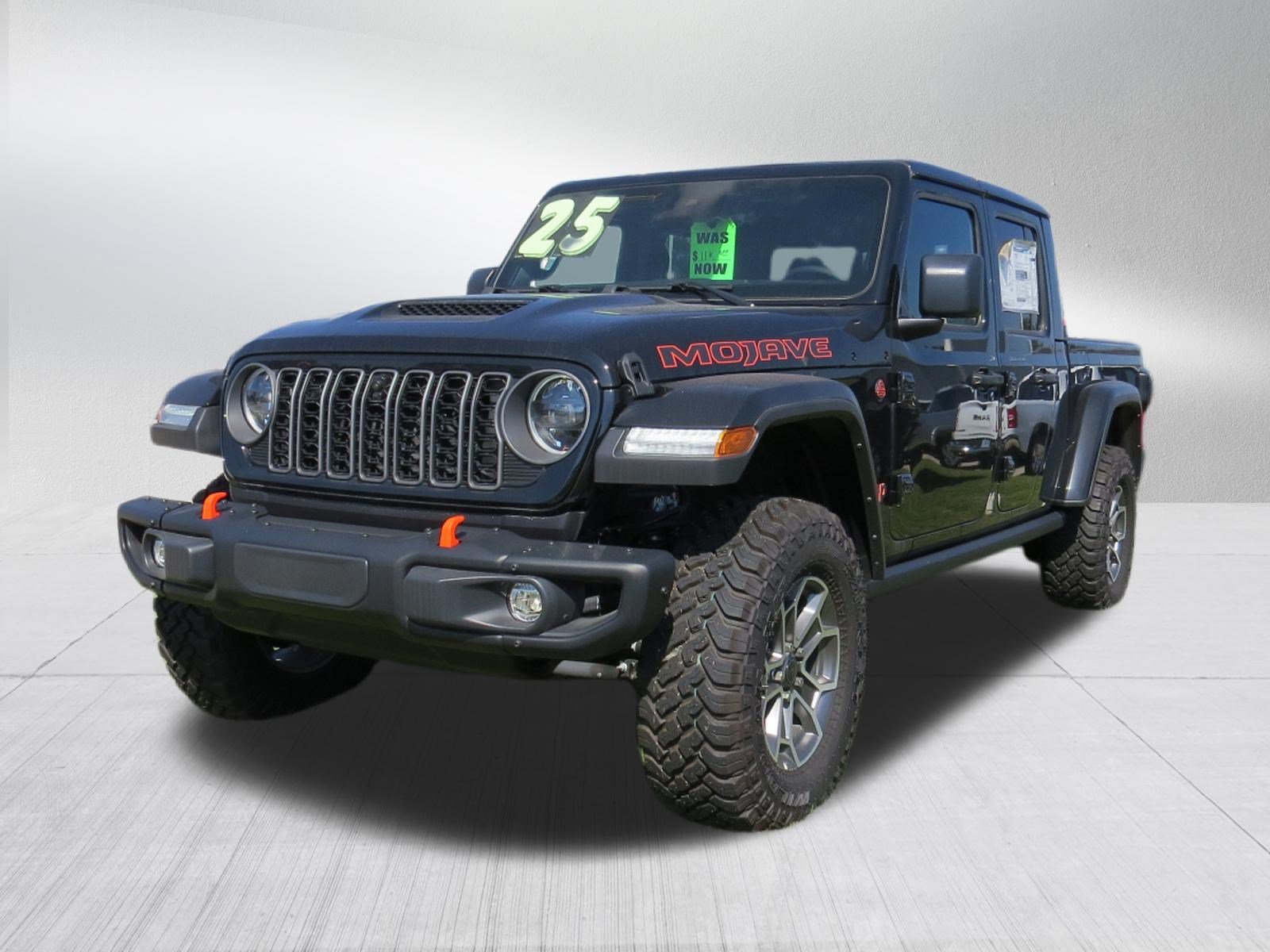 Used 2025 Jeep Gladiator Mojave AWD/4WD image 8