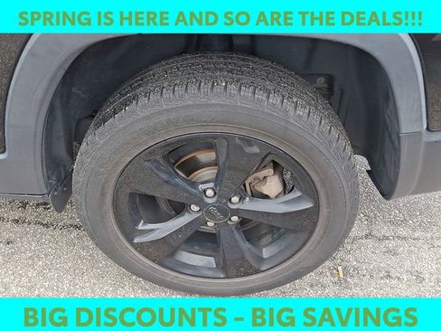 Used 2020 Jeep Cherokee Latitude Plus image 8