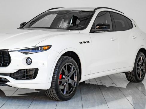 Used 2019 Maserati Levante AWD/4WD image 53