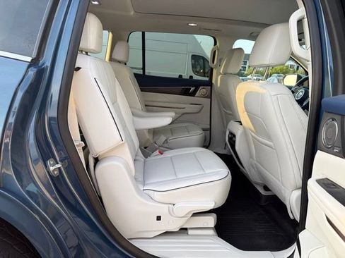 Used 2025 Buick Enclave Avenir w/ Trailering Package, 5000 lbs. AWD/4WD image 11