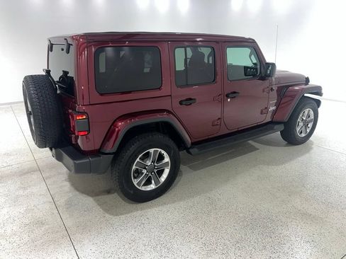 Used 2021 Jeep Wrangler Unlimited Sahara AWD/4WD image 5