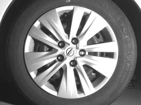 Used 2025 Nissan Sentra S image 12