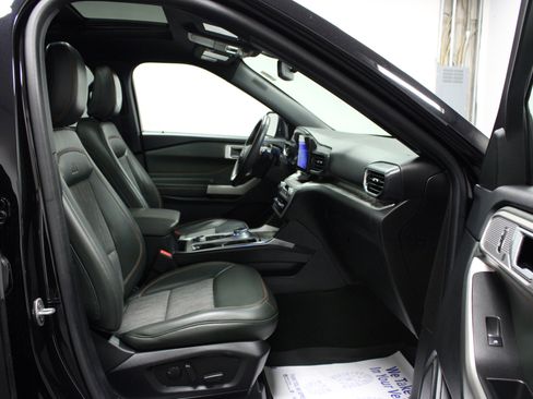 Used 2023 Ford Explorer Timberline w/ Timberline Technology Package AWD/4WD image 17