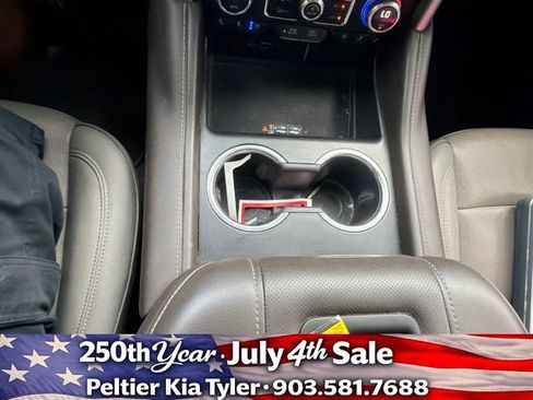 Used 2022 GMC Yukon SLT w/ SLT Premium Package AWD/4WD image 22