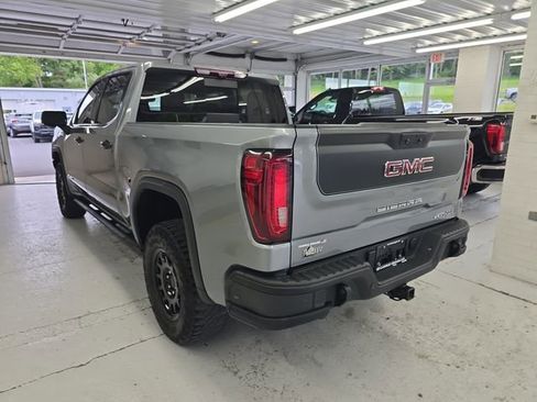 Certified 2023 GMC Sierra 1500 AT4X w/ AT4X AEV Edition AWD/4WD image 3