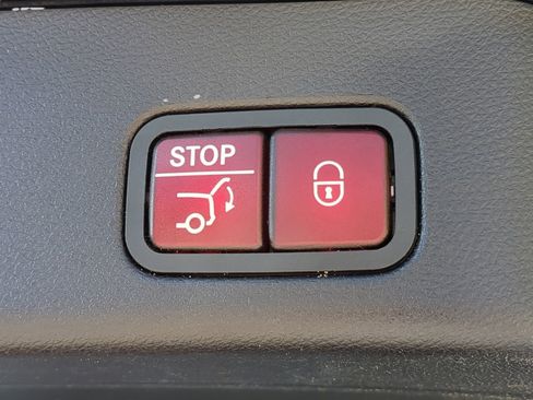 Used 2017 Mercedes-Benz GLE 43 AMG 4MATIC image 39