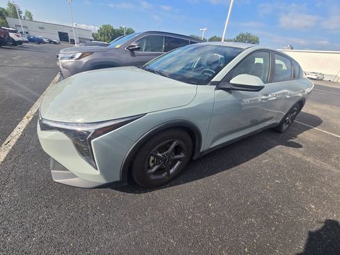 Used 2025 Kia K4 FWD image 4