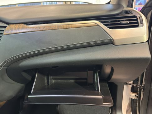 Used 2018 GMC Yukon Denali AWD/4WD image 24