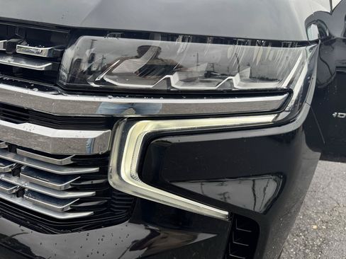 Used 2021 Chevrolet Tahoe Premier w/ Premium Package AWD/4WD image 23
