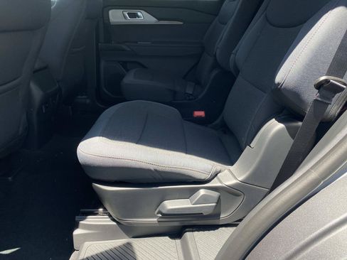 New 2026 Ford Explorer Active RWD image 11