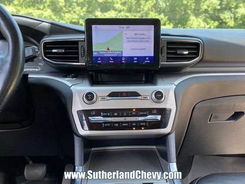 Used 2021 Ford Explorer XLT w/ Equipment Group 202A AWD/4WD image 25