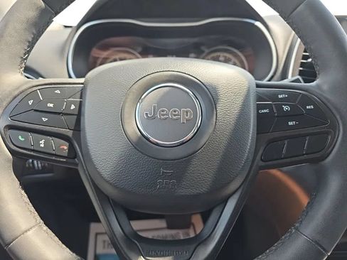 Used 2021 Jeep Cherokee Trailhawk AWD/4WD image 23